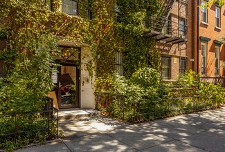 419-421 W 21st St in New York, NY - Foto de edificio - Building Photo