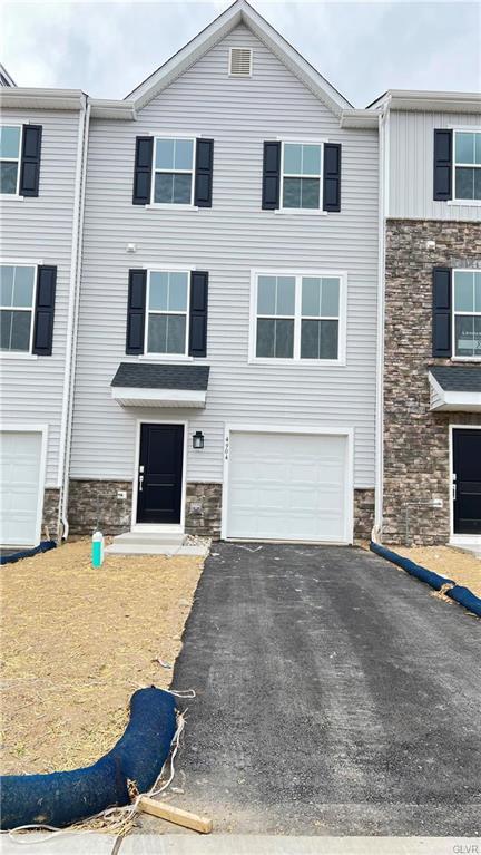 4904 Brookside Ct in Coopersburg, PA - Building Photo - Building Photo