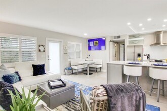 100 Venetian Dr, Unit UNIT2 in Delray Beach, FL - Building Photo - Building Photo