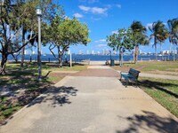 810 Lakeshore Dr photo'