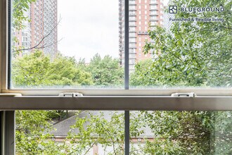 444 Washington Blvd in Jersey City, NJ - Foto de edificio - Building Photo