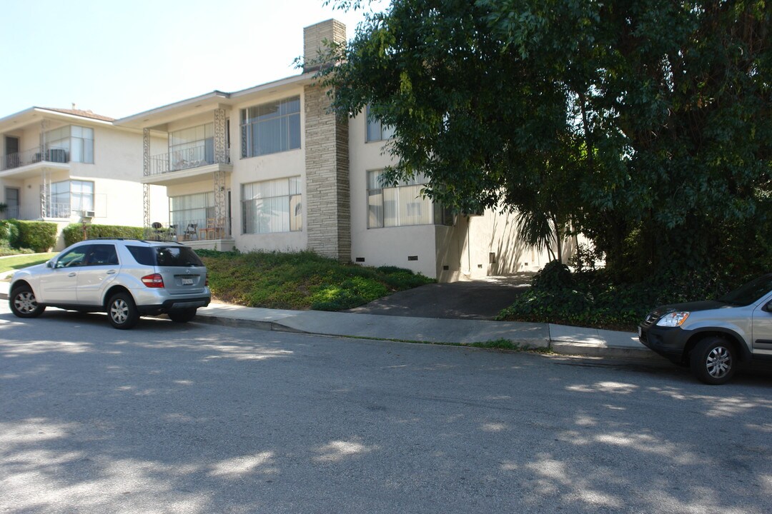 1670 Amberwood Dr in South Pasadena, CA - Building Photo