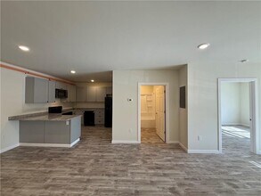 327 Pine St in Pawtucket, RI - Foto de edificio - Building Photo