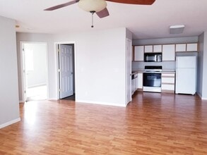 1200 Murray St NE, Unit 8 in Cedar Rapids, IA - Building Photo - Building Photo