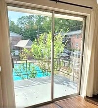 4266 Roswell Rd NE, Unit E in Atlanta, GA - Building Photo - Building Photo