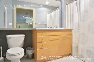 1410 E Pine St-Unit -#W208 in Seattle, WA - Building Photo - Building Photo