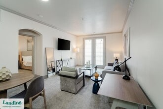 3010 Eden Ave in Cincinnati, OH - Building Photo - Building Photo