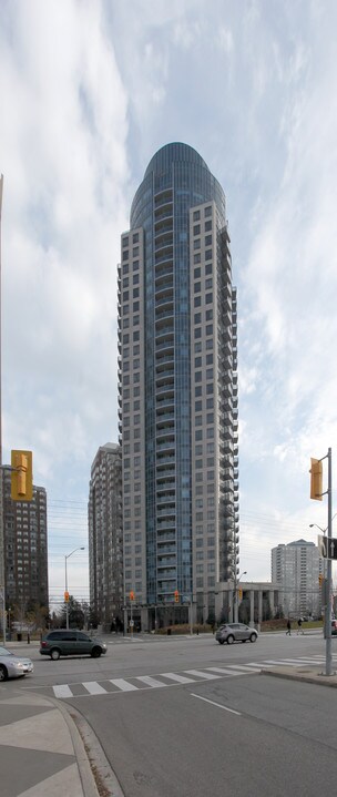 Grand & Ultra Ovation in Mississauga, ON - Building Photo