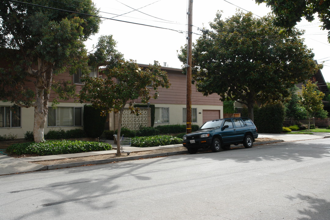 20 Lorton Ave in San Mateo, CA - Building Photo