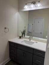 60 Melbourne Rd Ext, Unit A in Norwalk, CT - Building Photo - Building Photo