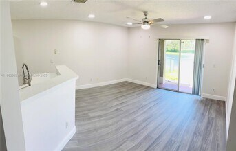 12498 SW 54th St in Miramar, FL - Building Photo - Building Photo