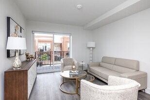 Tempo East Village in Des Moines, IA - Building Photo