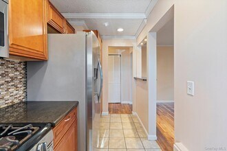 65 W Broadway in Long Beach, NY - Building Photo - Building Photo