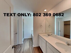 10529 Steinbeck Dr in Austin, TX - Building Photo - Building Photo