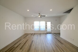 1716 Discovery Falls Dr in Chula Vista, CA - Building Photo - Building Photo