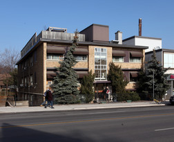 High Park Villa in Toronto, ON - Building Photo
