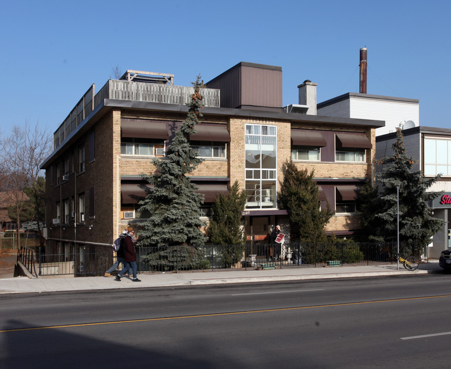 High Park Villa in Toronto, ON - Building Photo