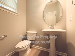 2437 Swans Rest Way in Raleigh, NC - Building Photo - Building Photo