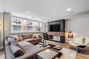 98 Waltham St in Boston, MA - Building Photo