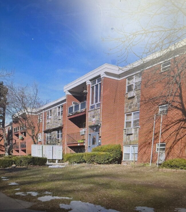 363 Park Ave, Unit F
