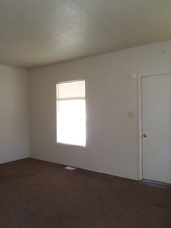 708 McDonald St in St. Joseph, MO - Foto de edificio - Building Photo