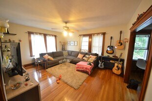 6 Oliva Rd in Boston, MA - Building Photo