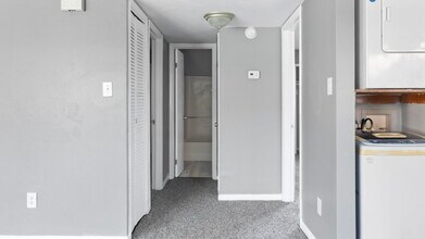 1415 E Ocean View Ave in Norfolk, VA - Building Photo - Building Photo