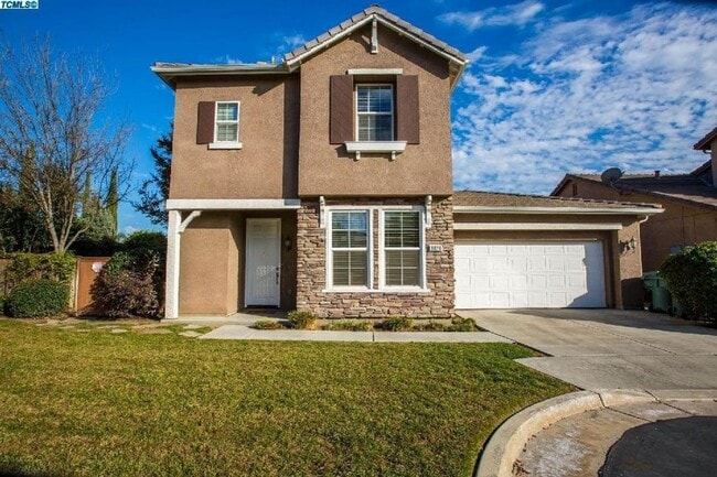 property at 1620 N Oliveto Ct