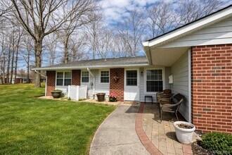 9 Guilford Ct in Ridge, NY - Building Photo - Building Photo