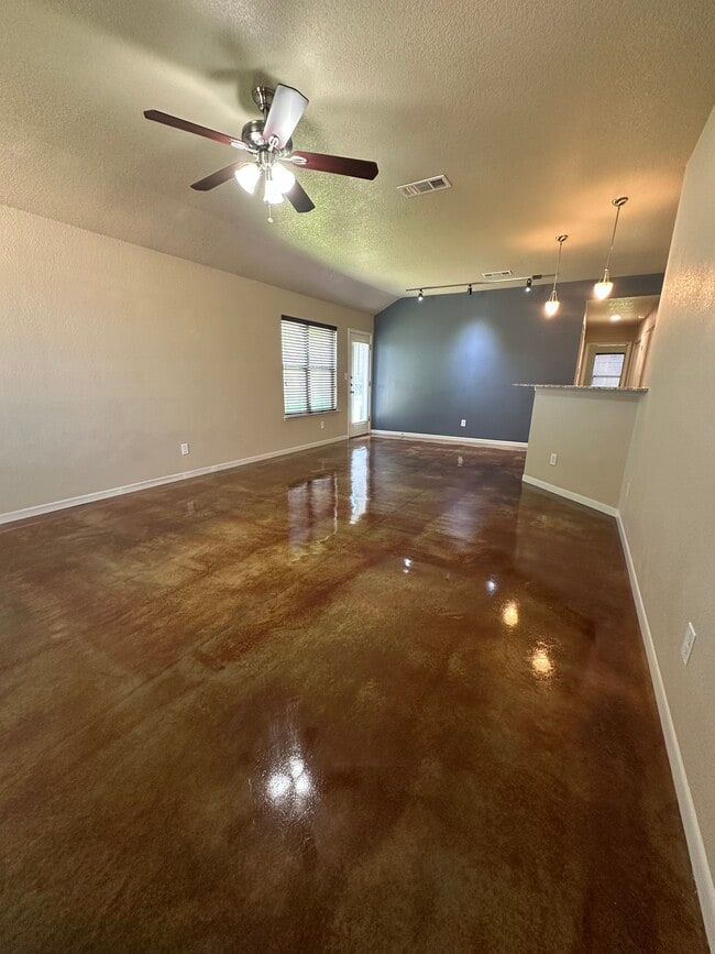 2108 Pinckney Ct in Killeen, TX - Foto de edificio - Building Photo
