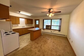 2409 Fremont Ave in Madison, WI - Building Photo - Building Photo