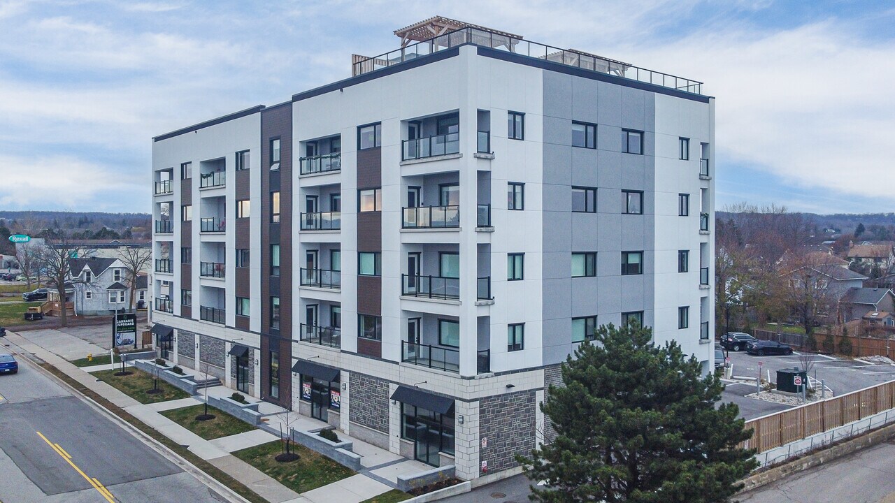 Bench Condos in Beamsville, ON - Building Photo