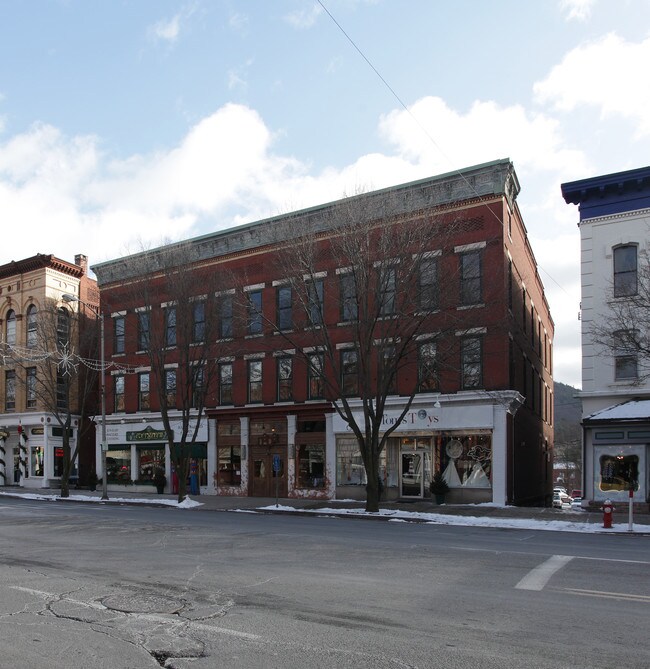293 Main St
