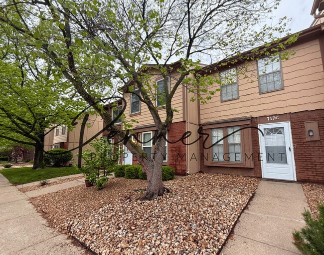 property at 717 SW Liggett Rd