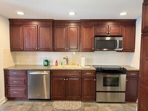 140 Niagara Shore Dr in Tonawanda, NY - Foto de edificio - Building Photo