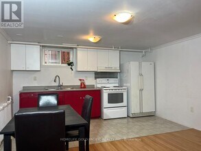 244 Maxwell St in Toronto, ON - Building Photo - Building Photo