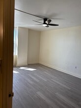 712 N Broad St, Unit 8D in Elizabeth, NJ - Foto de edificio - Building Photo