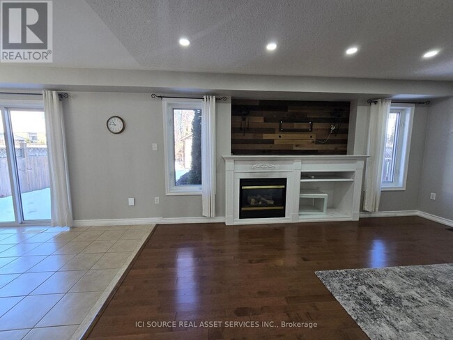 1468 Coldstream Dr in Oshawa, ON - Building Photo - Building Photo