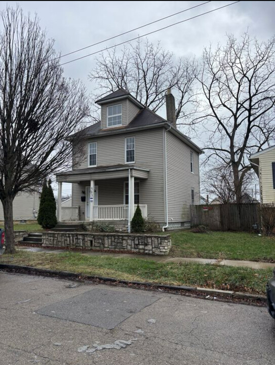 583 East Mithoff Street in Columbus, OH - Foto de edificio