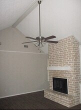 2106 Woodway Dr in New Caney, TX - Building Photo - Building Photo