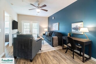 655 W Mallard Creek Church Rd in Charlotte, NC - Building Photo - Building Photo