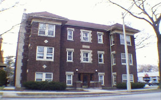 1001 S Oak Park Ave in Oak Park, IL - Building Photo