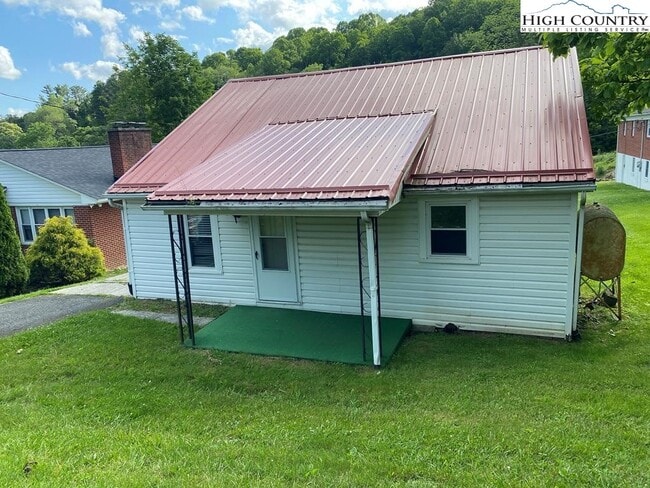 property at 605 N Jefferson Ave