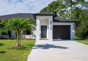 4935 Leonard Blvd S in Lehigh Acres, FL - Building Photo