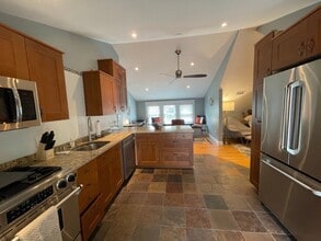 247 Savin Hill Ave, Unit 3 in Boston, MA - Building Photo - Building Photo