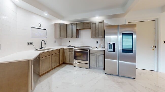 289 Elm St in Medford, MA - Building Photo - Building Photo