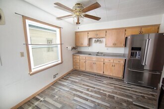 531 S 74th St, Unit 531 in West Allis, WI - Foto de edificio - Building Photo