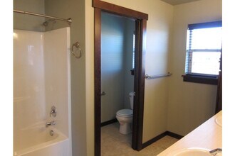 1906 Leeward Ct in Bozeman, MT - Building Photo - Building Photo