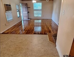 711 Wood St in Gladewater, TX - Building Photo - Building Photo