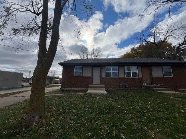 property at 904 Randolph St